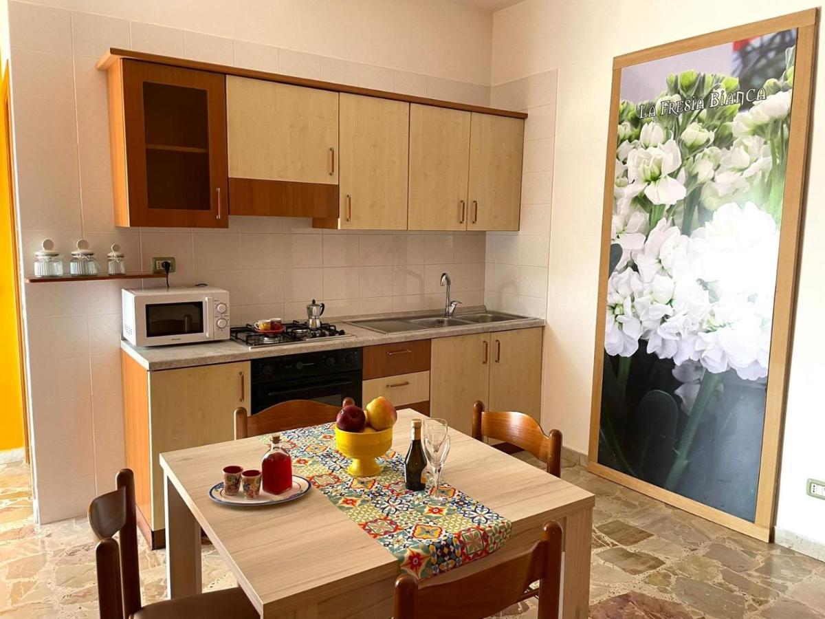 La Fresia Bianca Apartment ชากกา ภายนอก รูปภาพ